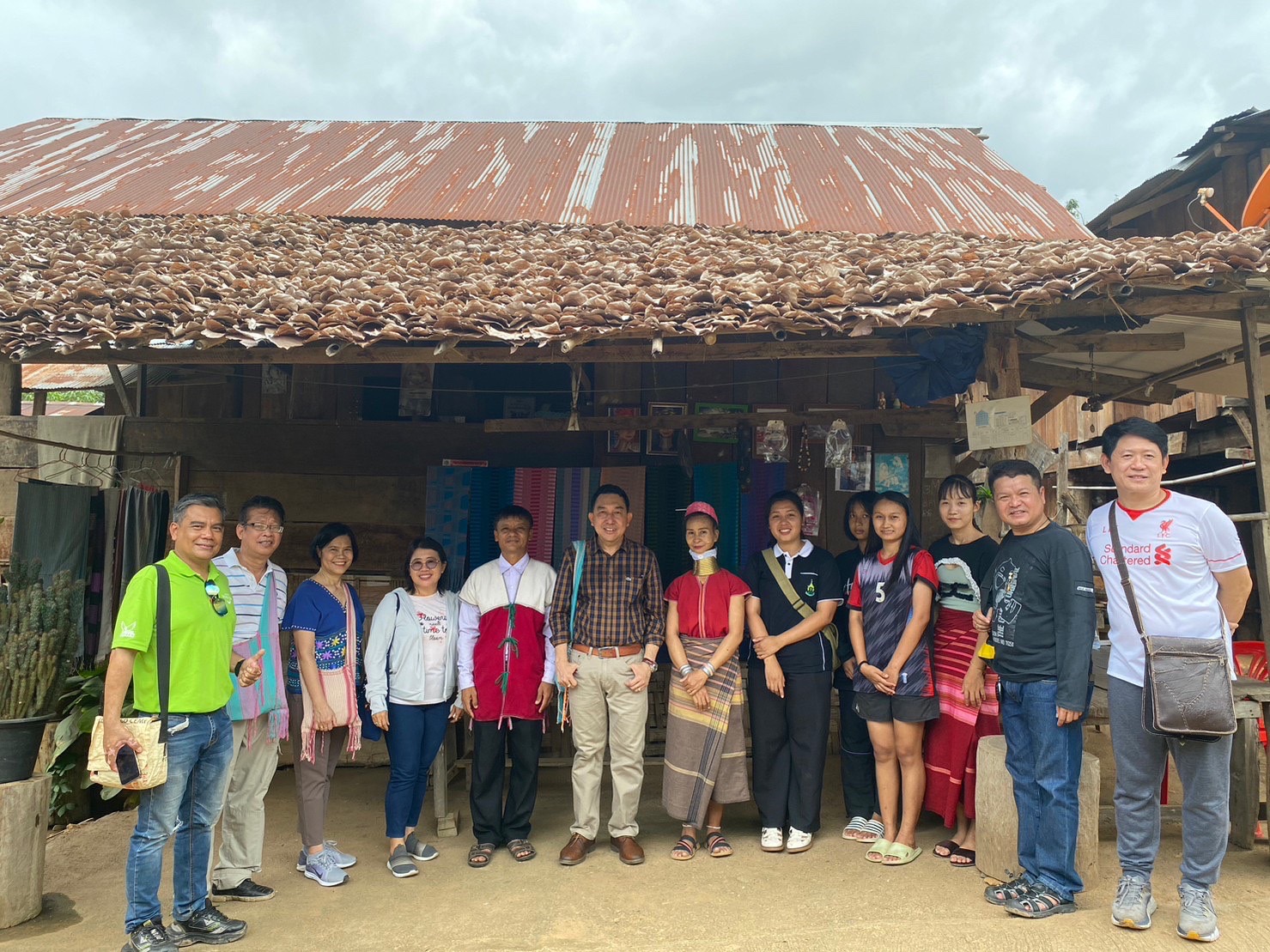 ทีมแม่ฮ่องสอนท่องเที่ยวพลัส บูรณาการหน่วยงานต่อยอดชุมชนยลวิถีกะเหรี่ยงคอยาวบ้านห้วยปูแกง สู่การเป็นแหล่งท่องเที่ยวยั่งยืน 