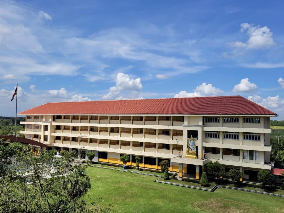 โรงเรียนบดินทรเดชา 4 ยกเลิกสอบเข้า ม.1 ให้นักเรียนทุกคนผ่านการคัดเลือก