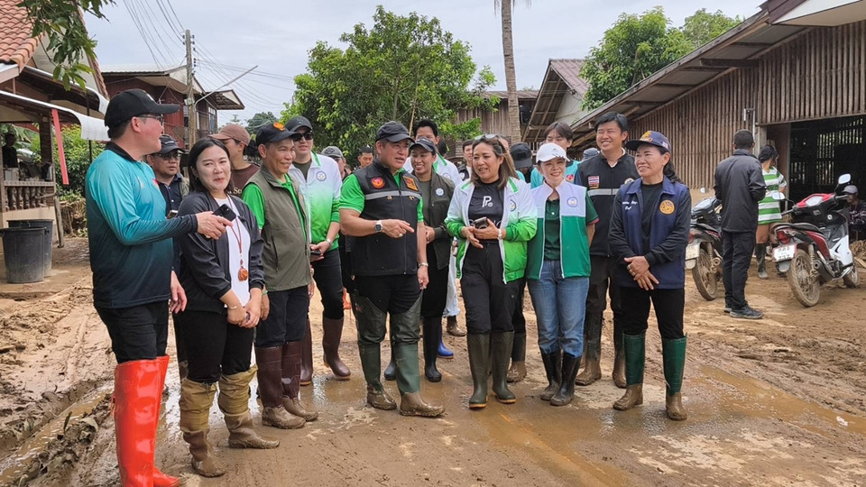 “ธรรมนัส” ลุยปัวช่วยน้ำท่วม กระทุ้งรัฐเร่งแผนน้ำ หวั่นปีหน้าซ้ำรอย เร่งขุดลอกแม่น้ำน่าน