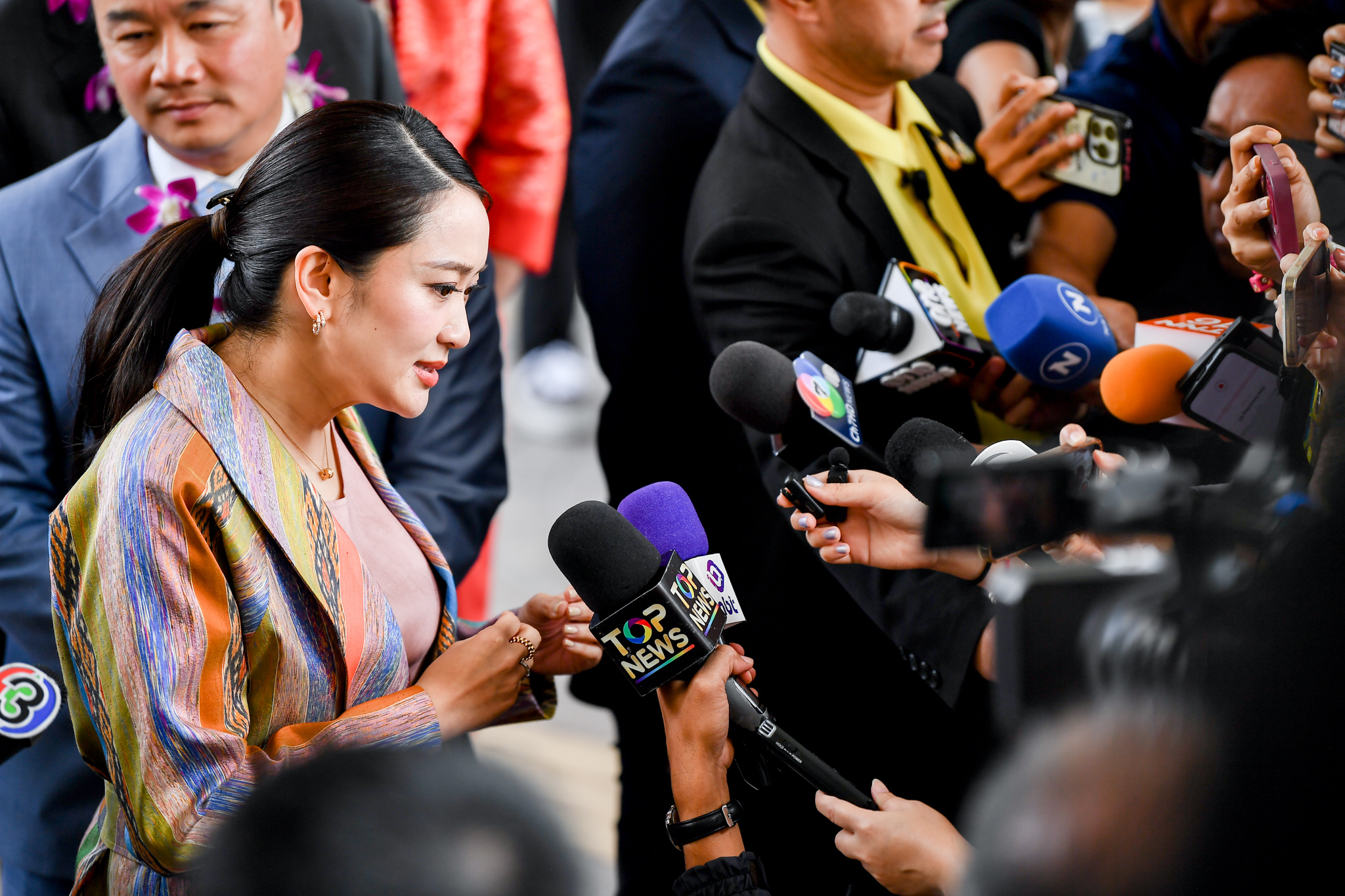 "แพทองธาร" แจงถาม "ศาลรธน. " ขอความชัดเจนกรอบ "จริยธรรม" ให้คนปฏิบัติทำได้ ยันไม่เกี่ยว "ปรับครม." 