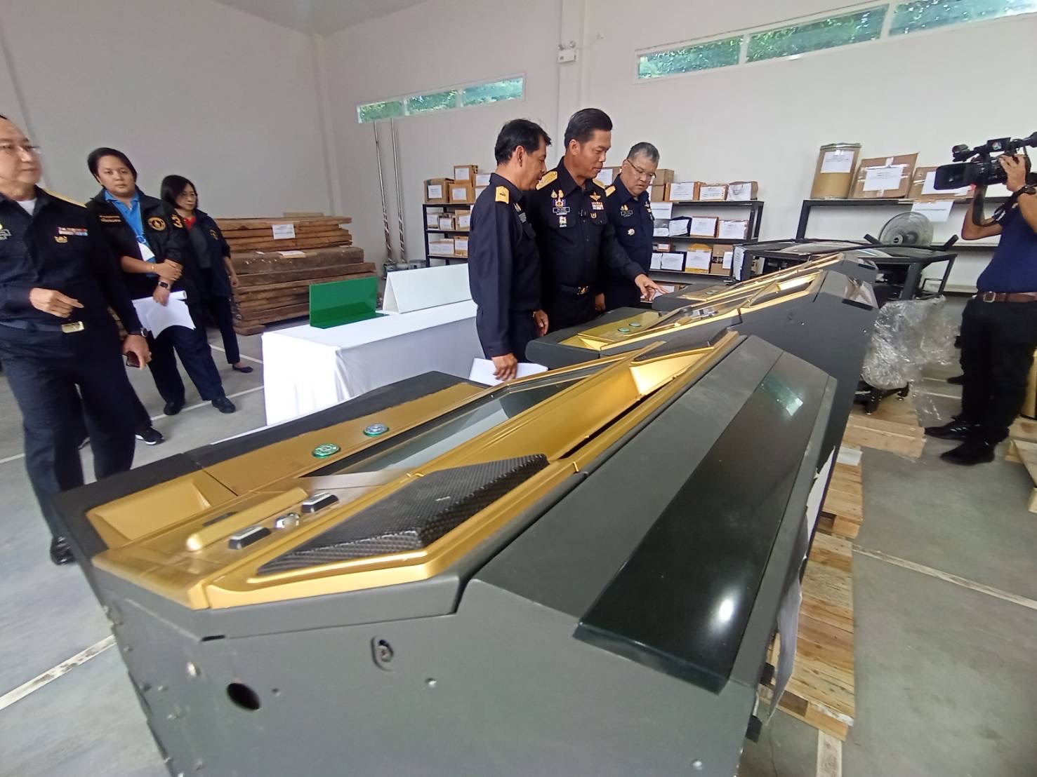 ศุลกากรยึดตู้สล็อต-รูเล็ตขนจากฮ่องกงจ่อลงเรือน้ำโขงด้านเชียงแสนคาดส่งปลายทางเมียนมา