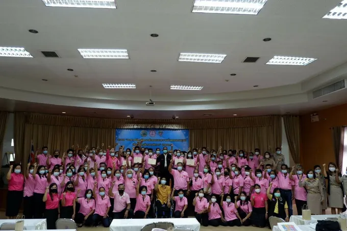พม.จับมือธ. กรุงไทย คลังจังหวัด และภาคีเครือข่าย ลงพื้นที่อ่างทอง ช่วยเหลือกลุ่มเปราะบาง ลงทะเบียนเข้าถึงสิทธิ"เราชนะ"  