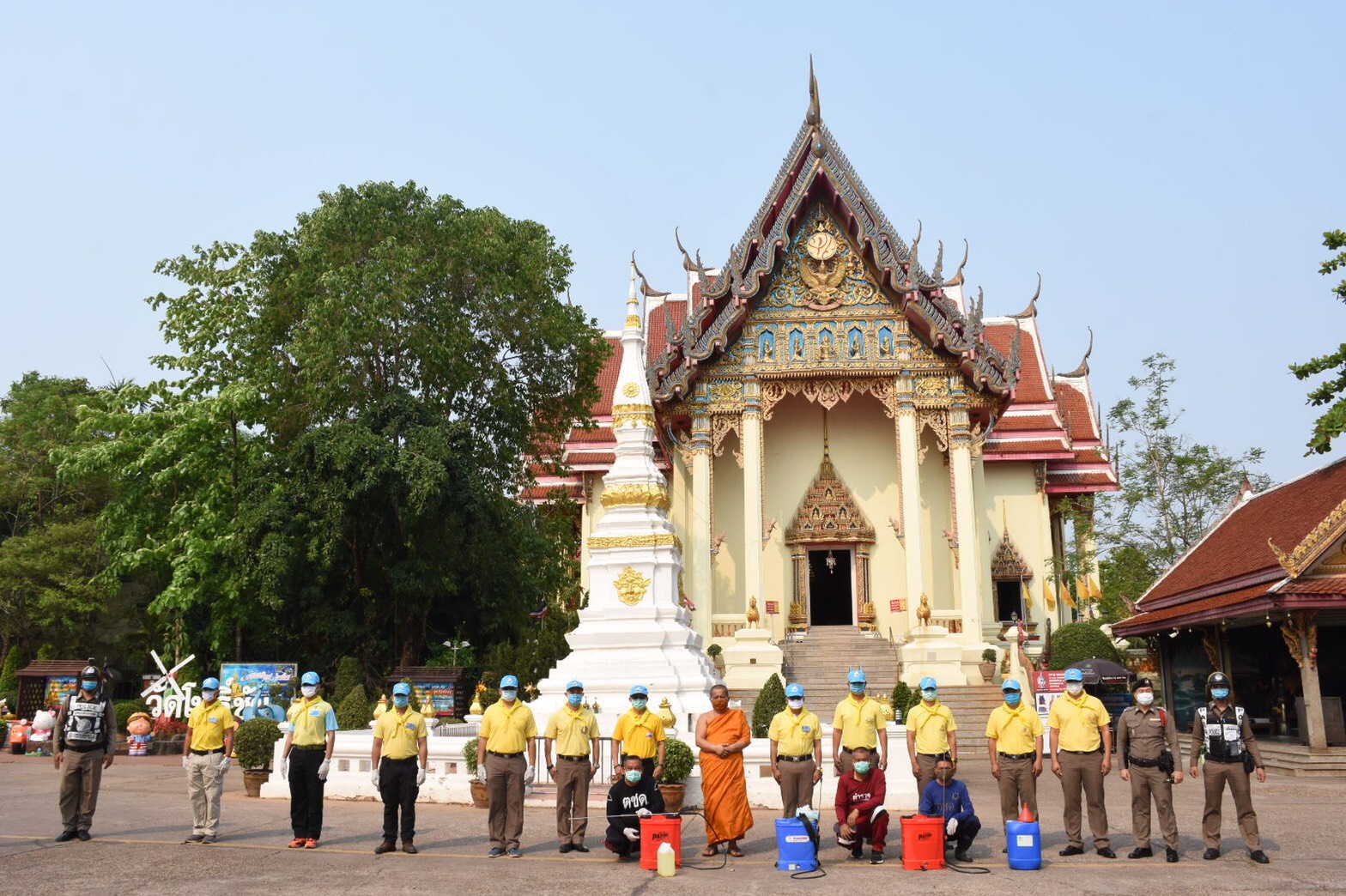 ตชด.245 สู้โควิด-19...ร้อย ตชด.245 หนองคาย พัฒนาและฉีดพ่นฆ่าเชื้อ COVID-19 วัดโพธิ์ชัย พระอารามหลวง อ.เมืองหนองคาย 