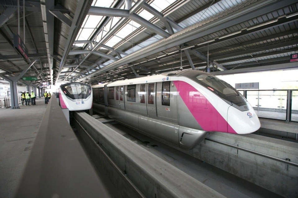 เช็กก่อนเดินทาง! รถไฟฟ้าสายสีชมพูแจ้งเปลี่ยนขบวนชั่วคราว พร้อมจัด Shuttle Bus ฟรี อำนวยความสะดวกผู้โดยสาร