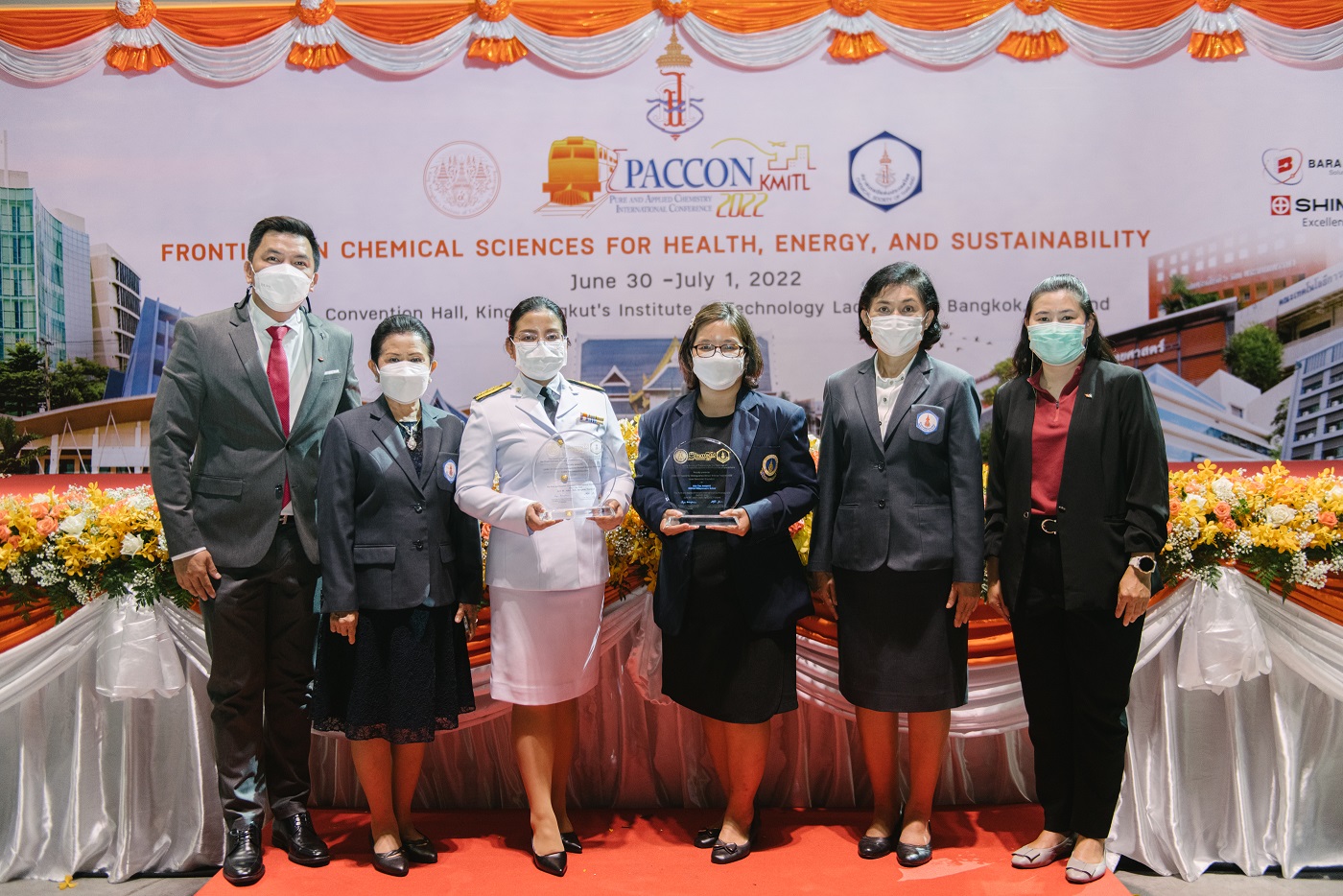 ครูผู้ชนะ DOW-CST Award รับโล่พระราชทานในงานประชุมวิชาการนานาชาติ PACCON 2022