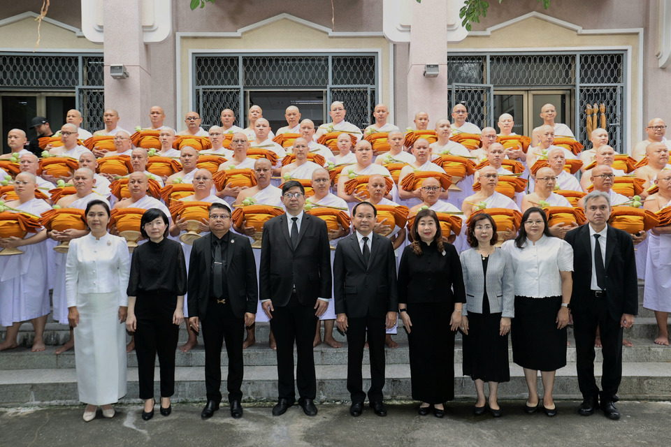 ออมสิน จัดบรรพชาอุปสมบทหมู่ ถวายเป็นพระราชกุศล เนื่องในโอกาส 100 ปี วันสวรรคต รัชกาลที่ 6 