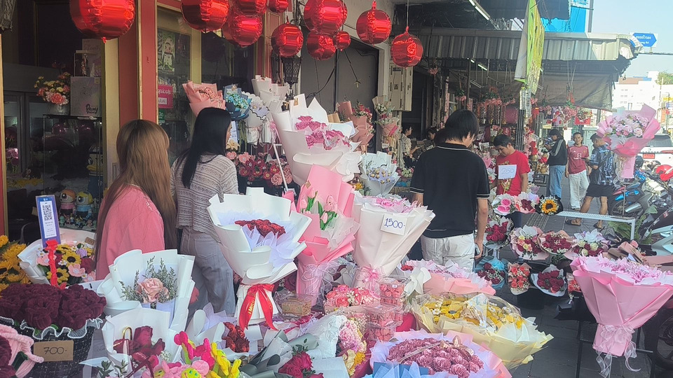 วาเลนไทน์โคราชซบเซา! ตลาดดอกไม้ใหญ่สุดอีสานยอดร่วงกว่า 50% 