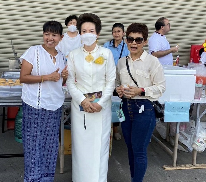 ประธานบริษัท เอส.พี.พลาสติก อินดัสตรี จำกัด ร่วมหล่อพระมหาจักรพรรดิปางชนะมาร ตามรอย “ครูบาเหนือชัย” นักบุญแห่งขุนเขา  