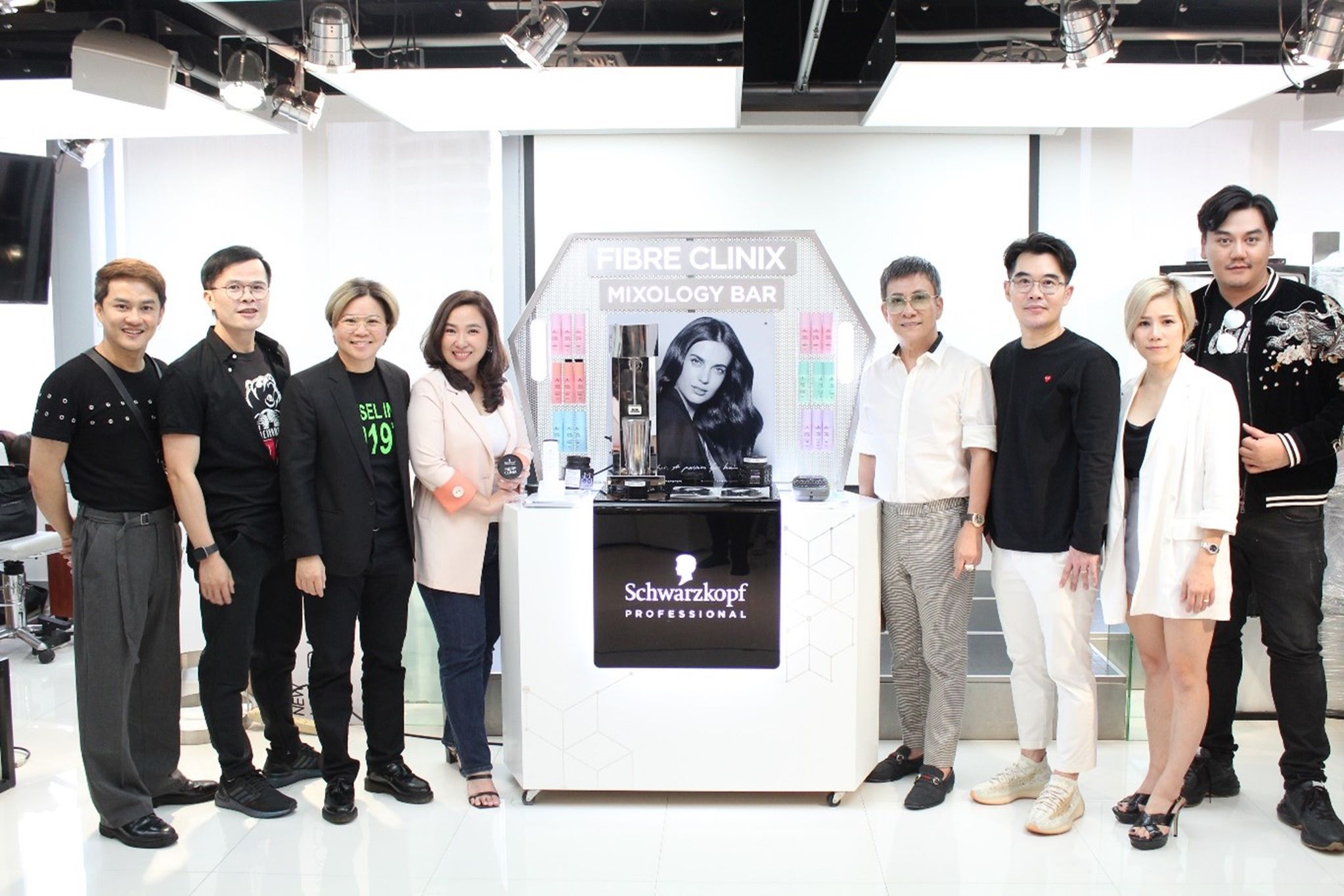 ชวาร์สคอฟ โปรเฟสชั่นแนล เปิดตัวแนวคิด “Fibre Clinix Mixology Bar” ร่วมกับพันธมิตร 6 ร้านซาลอนชั้นนำ