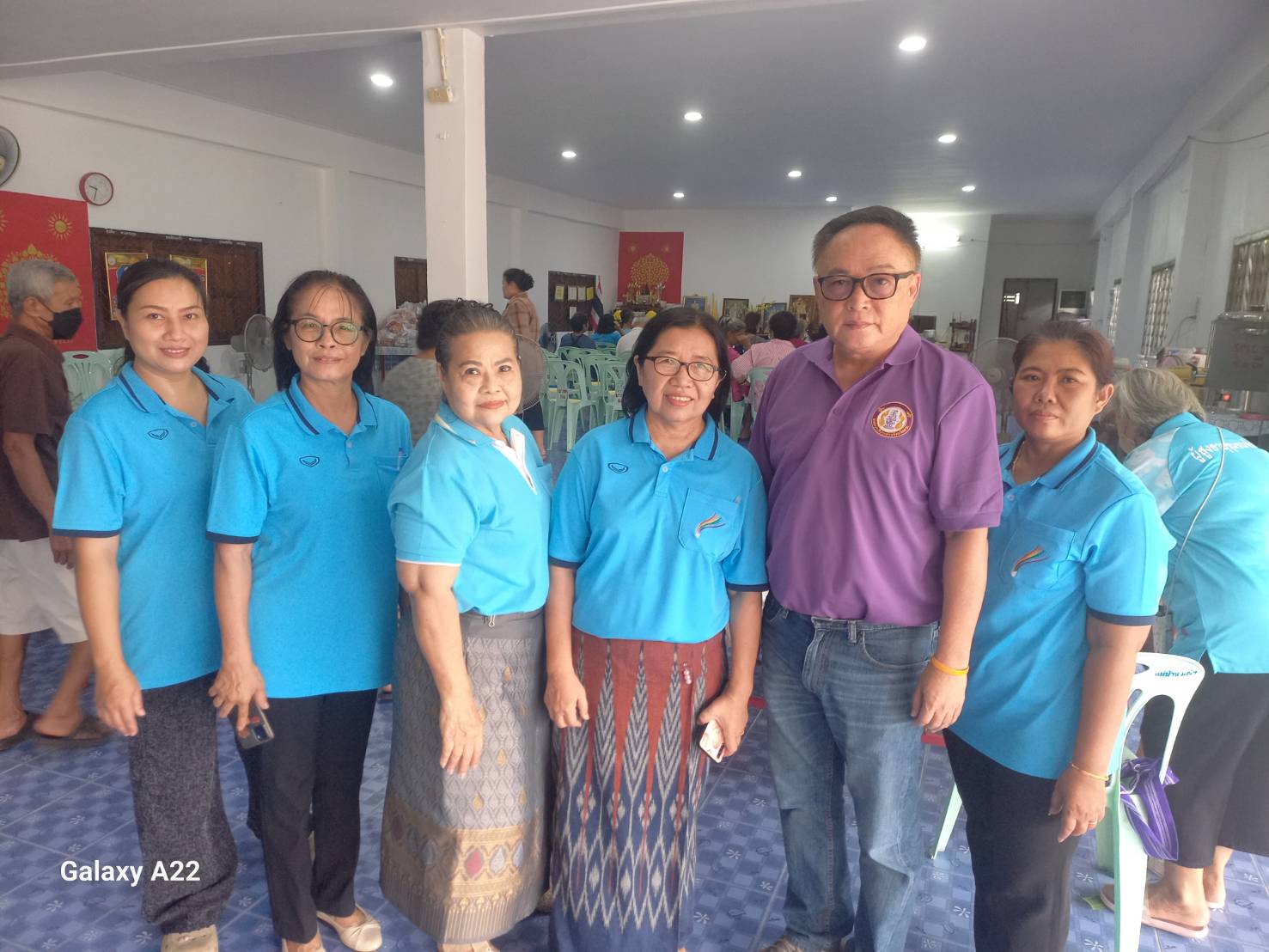 แม่สอด ชุมชนมณีไพรสณฑ์ จัดเลี้ยงผู้สูงอายุ และแสดงความยินดีกับคุณแม่ดีเด่น 