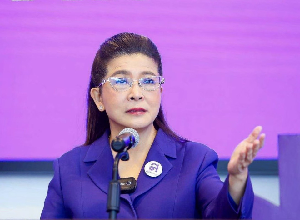 "สุดารัตน์" แนะรัฐบาลเว้นเก็บภาษีสรรพสามิต-VAT ช่วยลดราคาน้ำมัน 10 บาท สั่งทุกกระทรวงตัดงบไม่จำเป็นออกทั้งหมด 