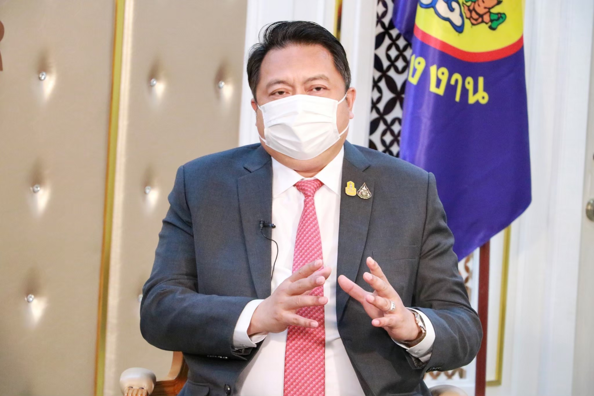 รมว.สุชาติ สั่งกรมการจัดหางานรุกตรวจสอบเยาวราช  จับต่างชาติแย่งงานคนไทย