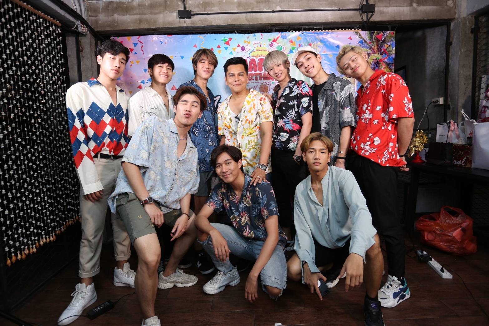รวมพลคนรักชายแฮ็คส์ ทำบุญเลี้ยงเพล-ปาร์ตี้วันเกิด คนบันเทิงร่วมงานคับคั่ง!!!