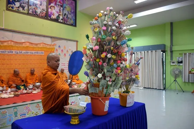 อบต.ทุ่งควายกิน ทอดผ้าป้าสามัคคีชมรมผู้สูงอายุ มุ่งขับเคลื่อนพัฒนาคุณภาพชีวิตผู้สูงวัยในพื้นที่