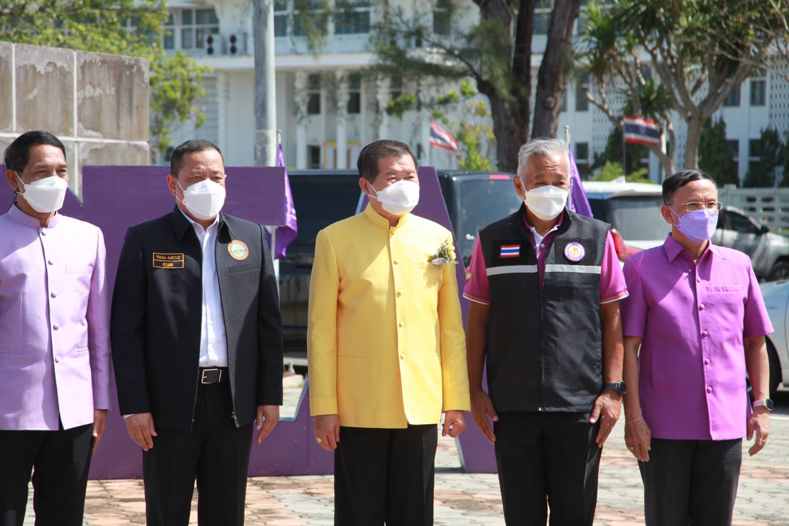  “นิพนธ์”เปิดจ่ายไฟฟ้าเคเบิ้ลใต้ดิน “โครงการ 1 จังหวัด 1 ถนนเพื่อเฉลิมพระเกียรติ”