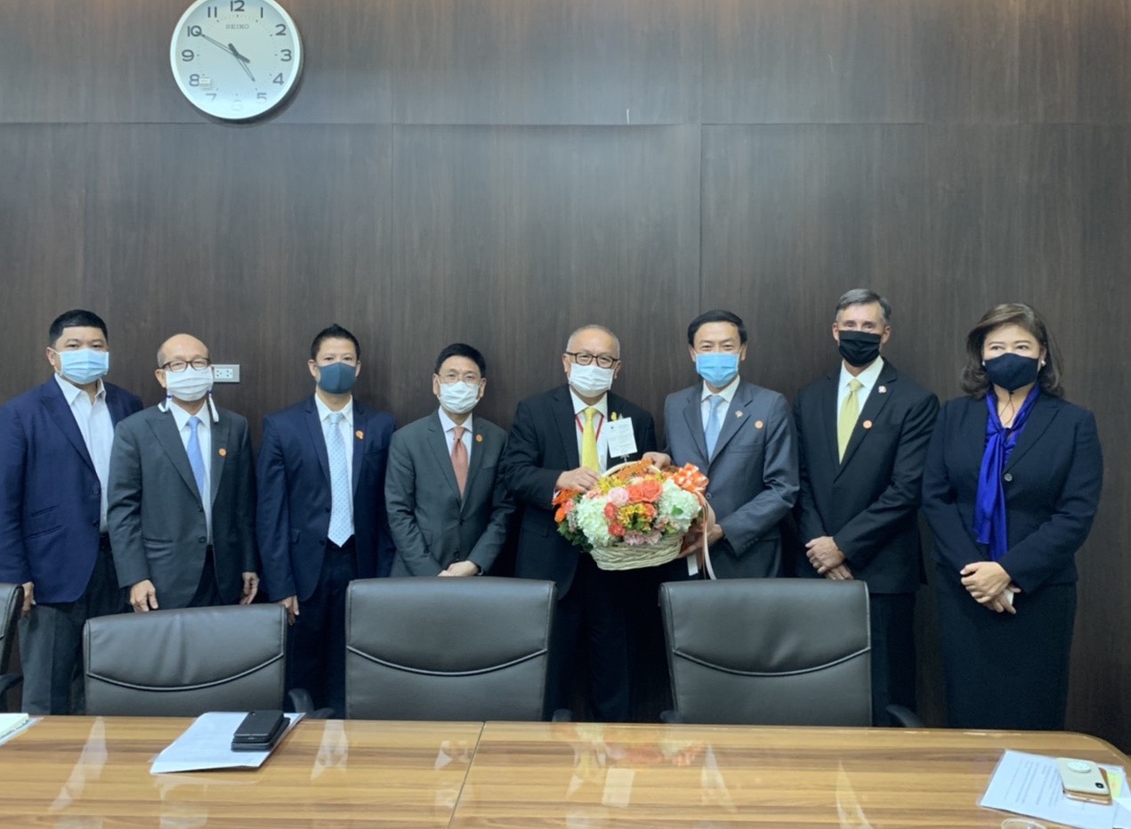 ผู้บริหารเชฟรอนเยี่ยมคารวะรองนายกและรัฐมนตรีว่าการกระทรวงพลังงานคนใหม่