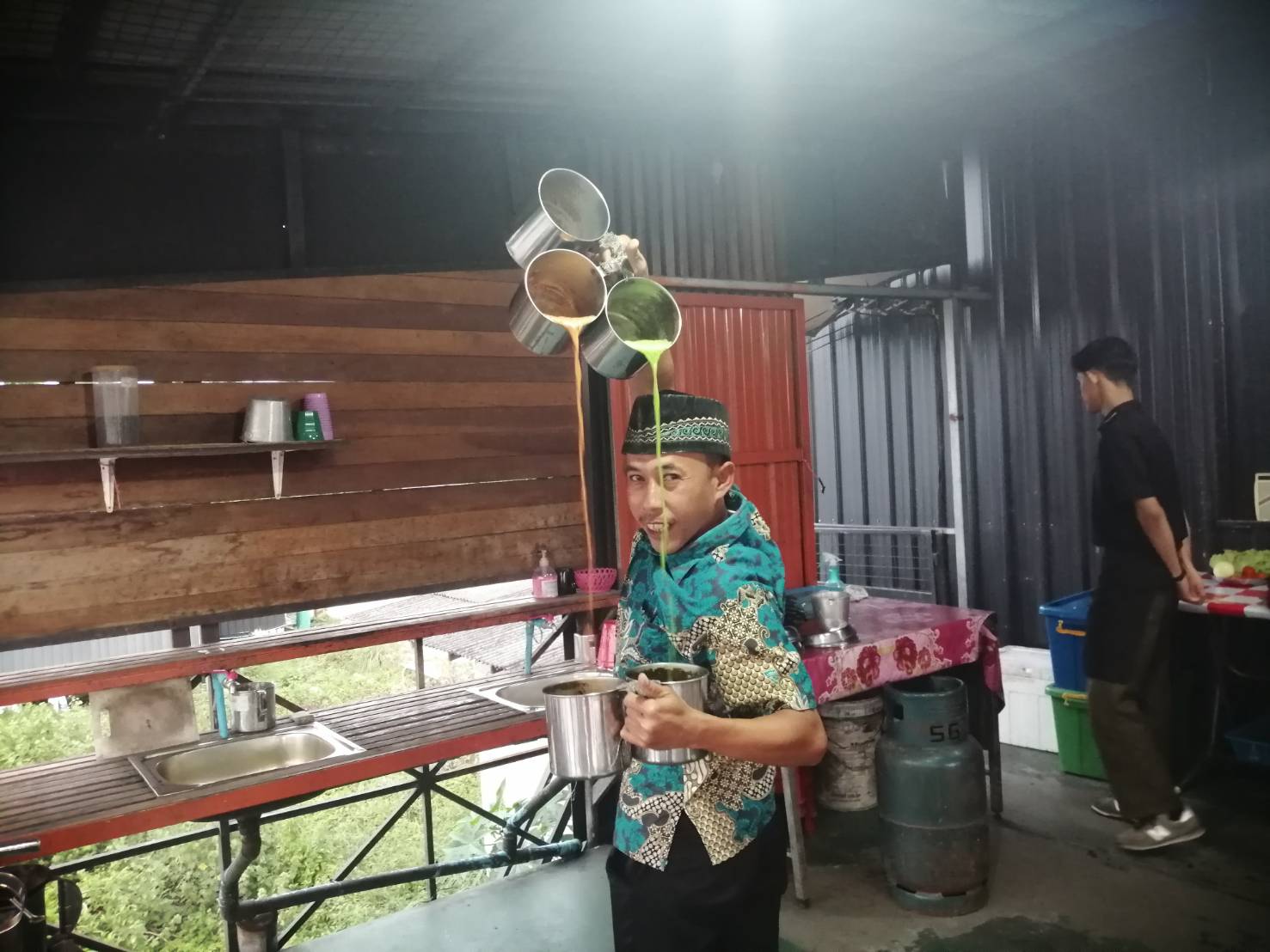 สุดฮอต!! ร้านดัง"หัวมุมชาชัก"เพิ่มยอดขายหลังกระแสชาไทยติดอันดับโลก