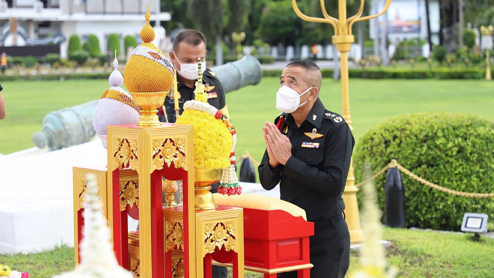  นำกำลังพลหน่วยบัญชาการสงครามพิเศษถวายพานพุ่ม เนื่องในวันเสด็จสวรรคตสมเด็จพระนารายณ์มหาราช  