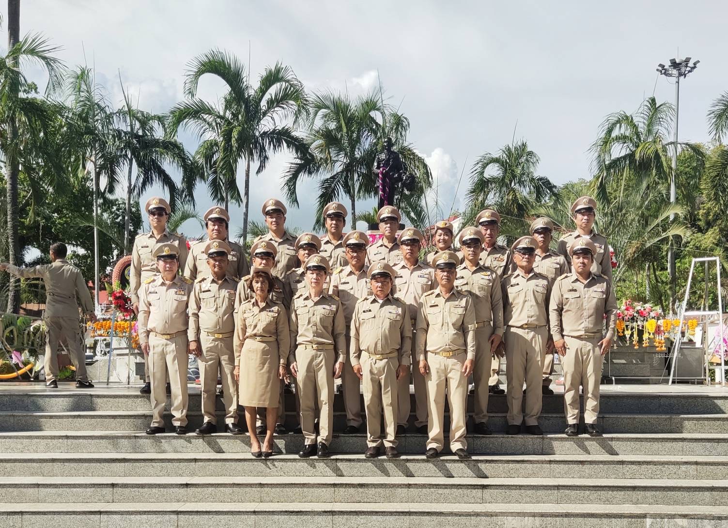 ทม.ศรีราชา จัดพิธีรำลึกวันคล้ายวันถึงแก่อสัญกรรม "ท่านเจ้าคุณมหาอำมาตย์เอก เจ้าพระยาสุรศักดิ์มนตรี"