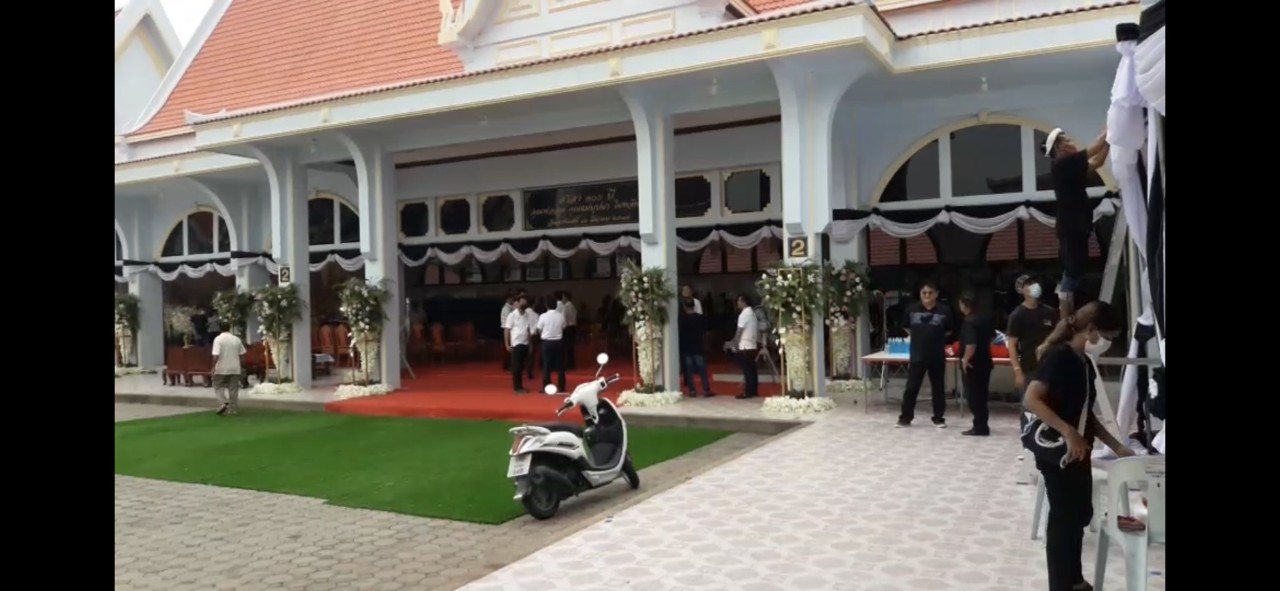 ญาติเตรียมสถานที่พระราชน้ำหลวงอาบศพ ไชยา สะสมทรัพย์