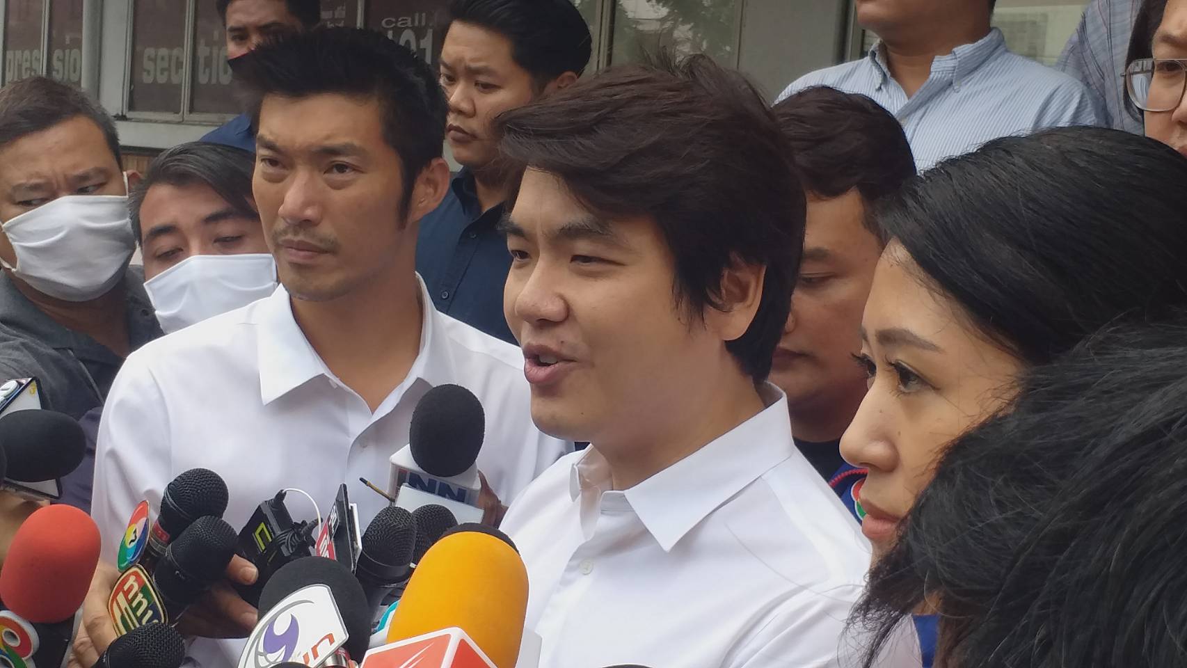 "ปิยบุตร" ชี้ "อดีตพุทธะอิสระ" ยกเรื่องเก่าโยงสถานการณ์ปัจจุบันแจ้งความ ม.116 โวยใช้ กม.จำกัดสิทธิ์