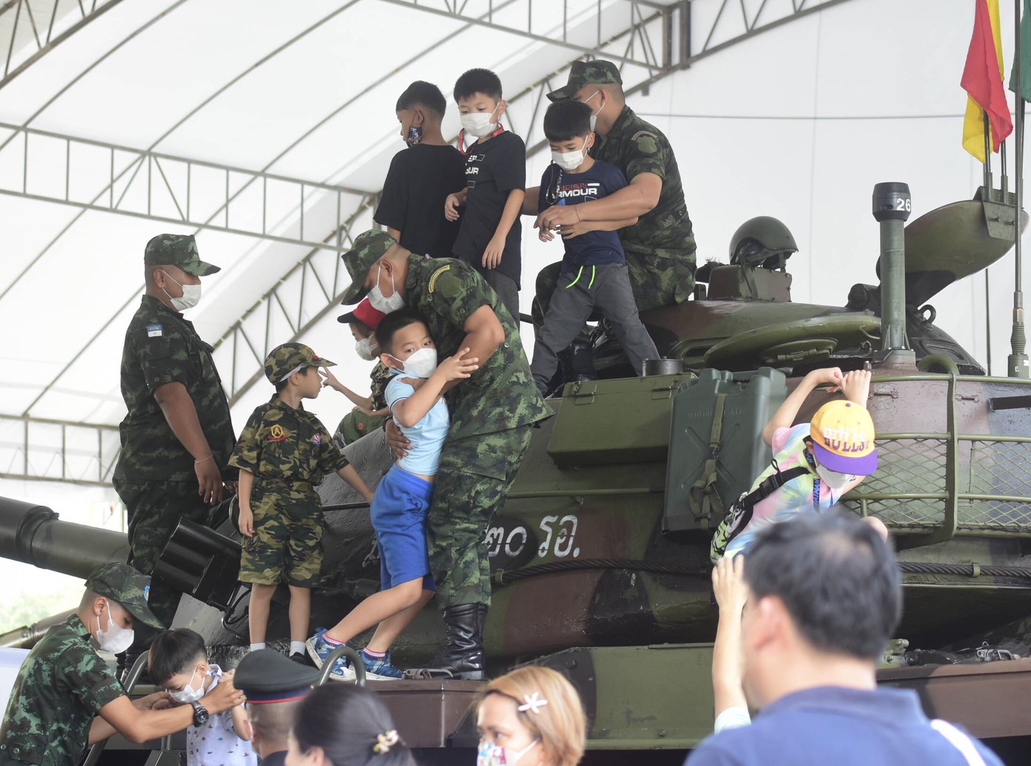 กองพลทหารม้าที่ 2 จัดงานวันเด็กแห่งชาติบรรยากาศเต็มไปด้วยความคึกคัก