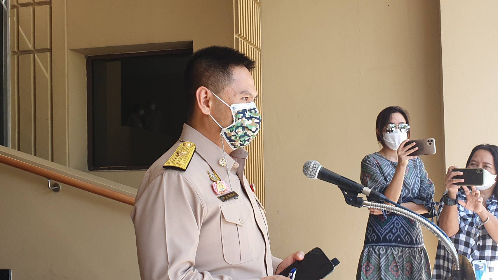 "วราวุธ" ไม่ขัดข้องหักเงินเดือนช่วยปชช.ช่วงโควิด หากเป็นนโยบายออกมา
