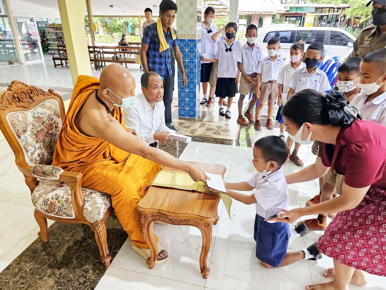 เลขเด็ดโค้งสุดท้าย อายุวัฒนมงคล 67 ปี “พระพิศาลสิทธิคุณ” เจ้าอาวาสวัดห้วยมงคล