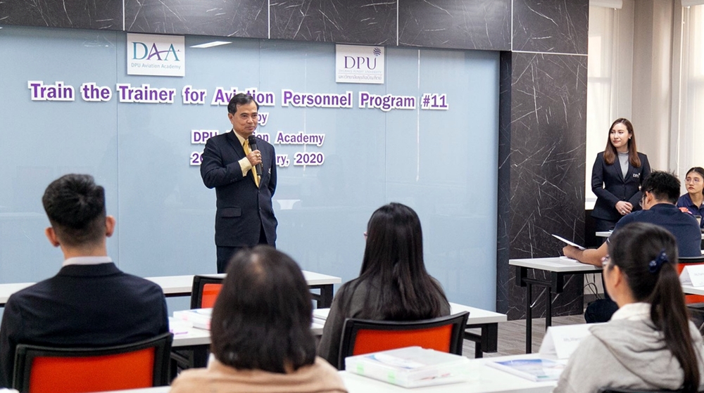 สถาบันการบินฯ มธบ. เปิดอบรม 2 หลักสูตร online ยอดนิยมด้านการบิน พร้อมตั้งศูนย์ฝึกบินเครื่องช่วยฝึกบินจำลอง