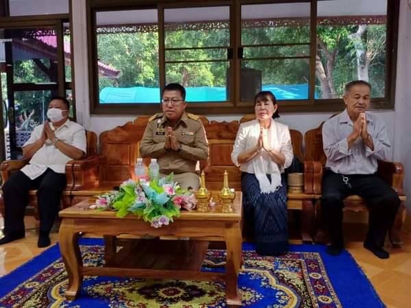 ทต.เดิดร่วม อบจ.ยโสธร นำข้าราชการ พนักงาน ลูกจ้างทำบุญวันพระ พัฒนาจิตใจ ช่วงเทศกาลเข้าพรรษาประจำปี 2563