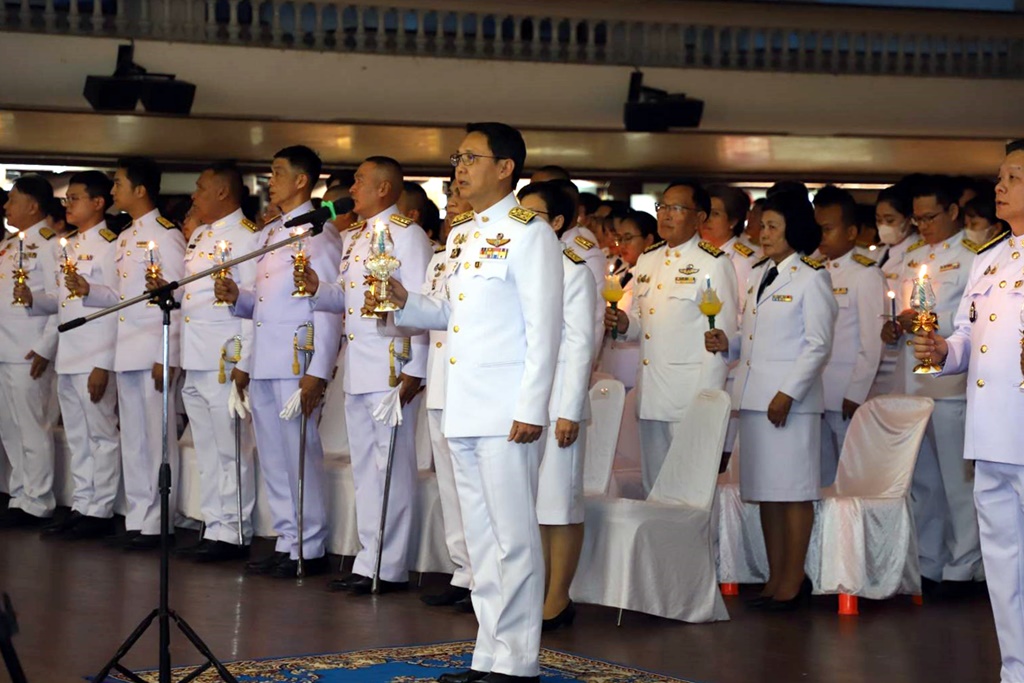 พ่อเมืองกาญจนบุรี นำทุกภาคส่วน ร่วมจุดเทียนถวายพระพรชัยมงคล เนื่องในโอกาสมหามงคลเฉลิมพระชนมพรรษา "สมเด็จพระพันปีหลวง"