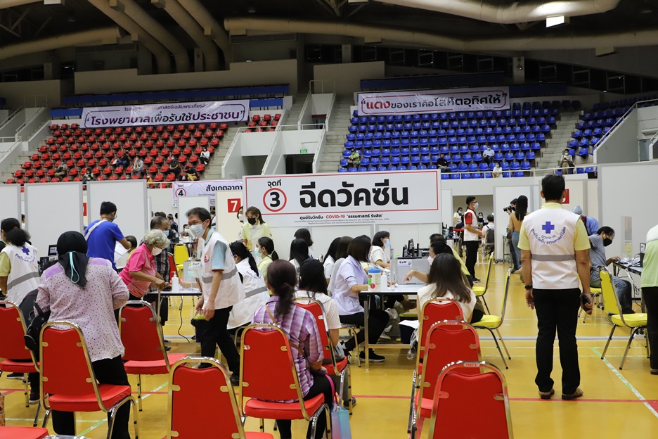 รพ.ธรรมศาสตร์ศูนย์รังสิต เริ่มฉีดวัคซีนโควิด19  ให้กับปชช.ลงทะเบียนผ่านแอปฯ 'หมอพร้อม'
