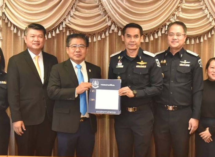 “ดีเอสไอ” หอบสำนวนส่งอัยการ ฟ้อง “หมอบุญ-พวก” ฉ้อโกงประชาชน เสียหายกว่า 14,200 ล้าน