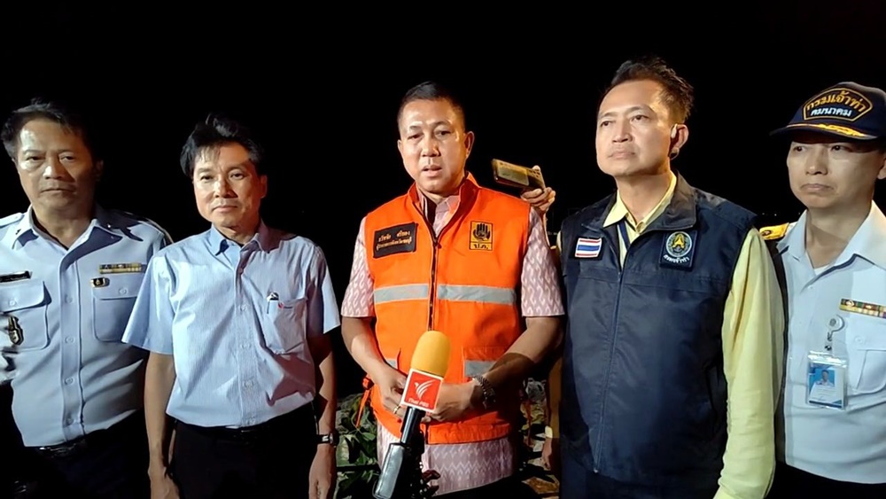 ผวจ.ชลบุรี ยันน้ำมันดิบรั่วไหลทะเลศรีราชา ไม่กระทบแหล่งท่องเที่ยวพัทยา