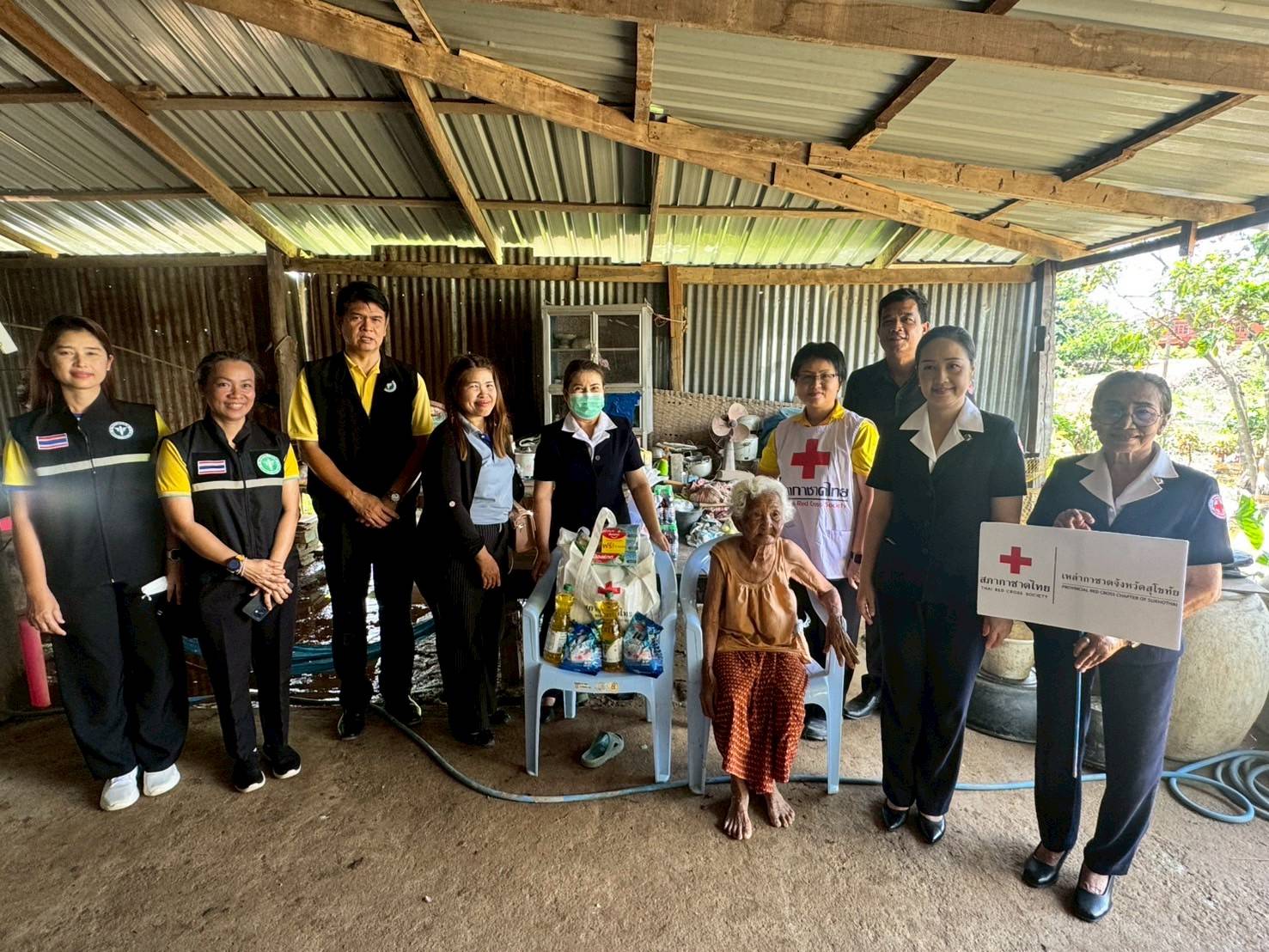 “สมศักดิ์” เผยน้ำท่วมสุโขทัยมีแนวโน้มลดลง แต่ยังต้องจับตาต่อเนื่อง สั่ง สส.ตรวจสอบความเสียหายบ้านเรือนปชช.