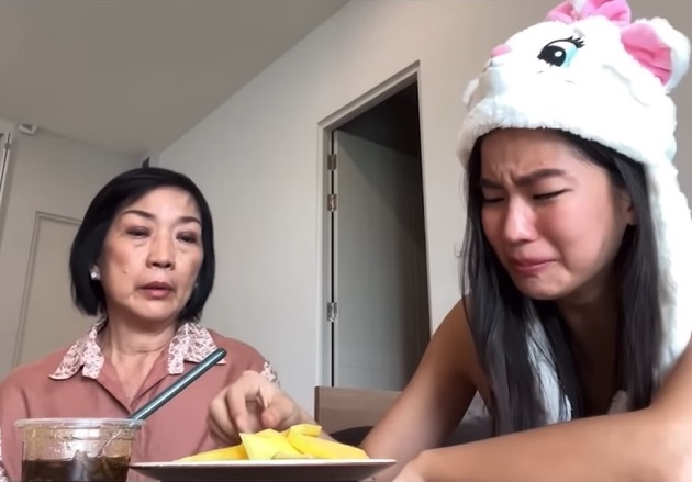 แชร์สนั่นคลิป "ก้อย อรัชพร" ร้องไห้หลังฟังคำพูดซึ้งจากแม่