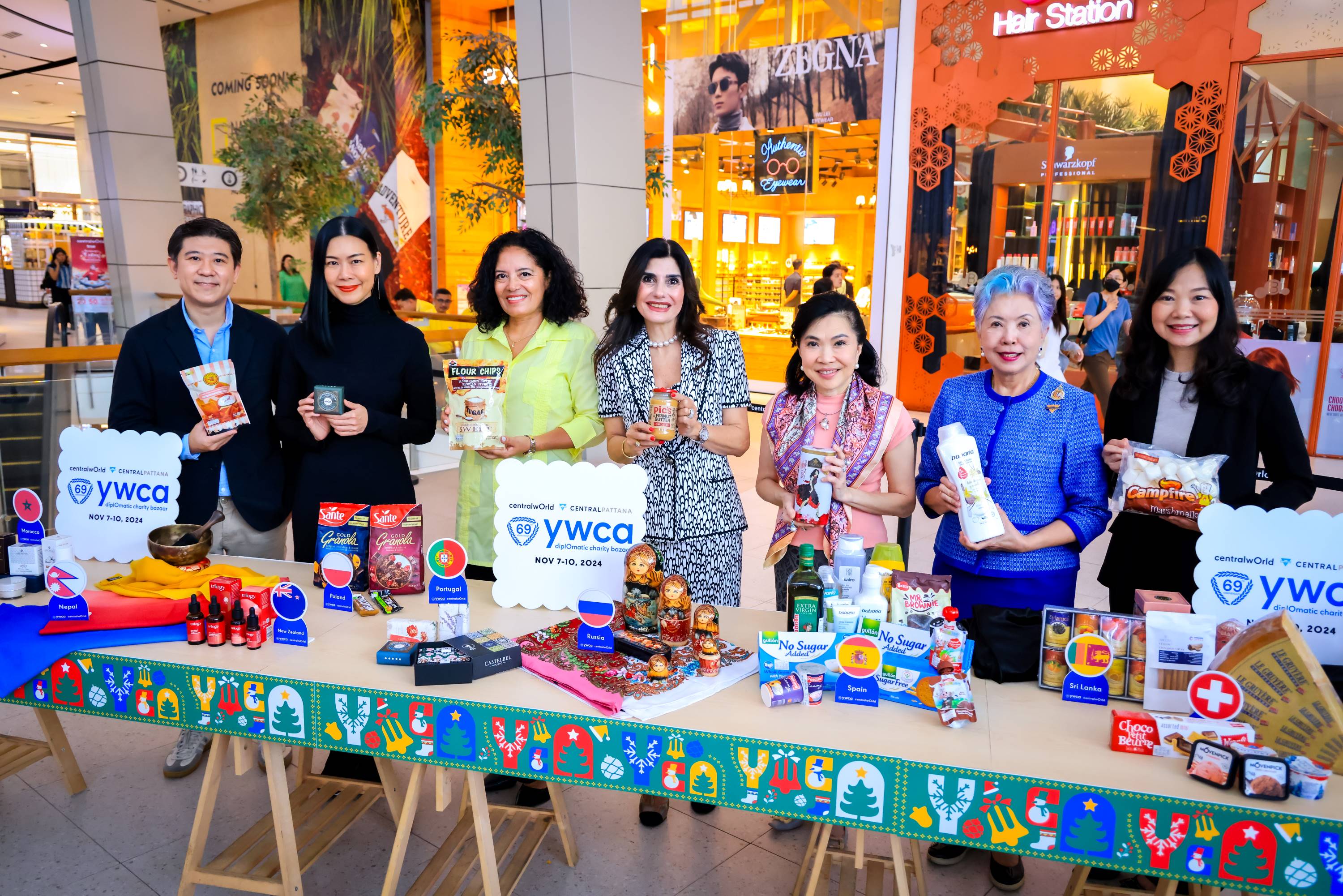 "เซ็นทรัลเวิลด์" ชวนส่งต่อความสุขผ่านเทศกาลแห่งการให้ ในงาน "69th YWCA diplOmatic Charity Bazaar"