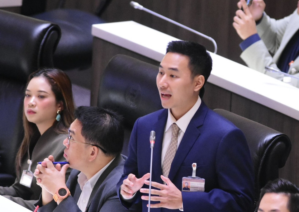 "สส.พรรคส้ม" บี้นายกฯแจงถนนสามเสนทรุด โยงการเมือง-2บิ๊กบริษัทรับจ้าง "อนุทิน"สั่งสอบ ลั่นผิดฟันไม่เลี้ยง