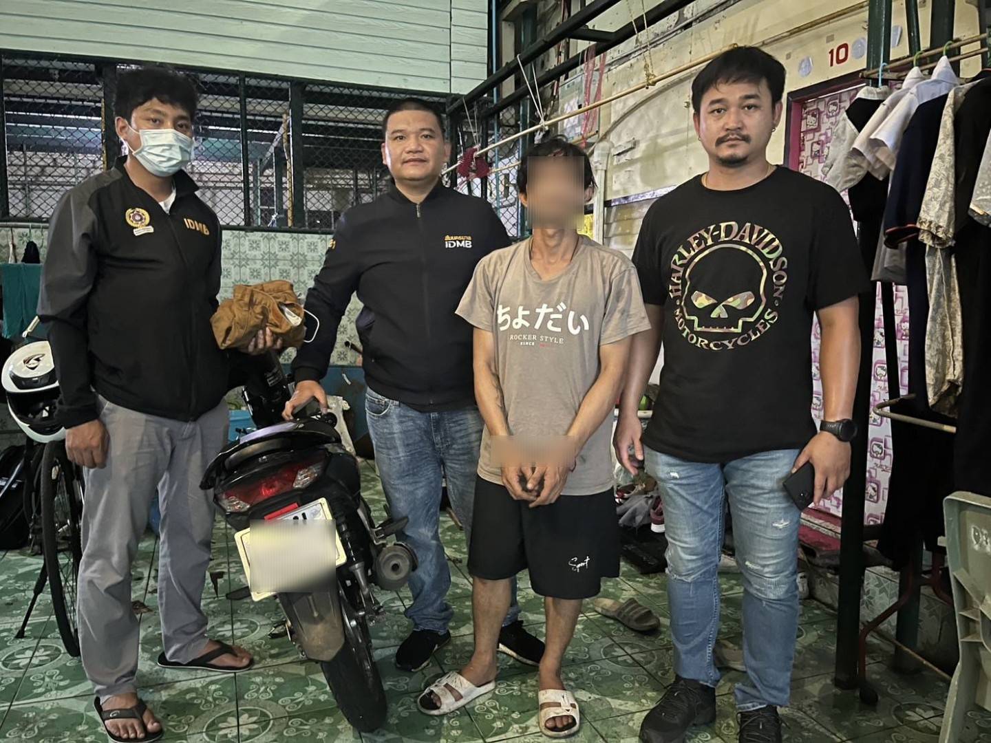 รวบหนุ่มตระเวนลักฝาท่อระบายน้ำใน รพ. 