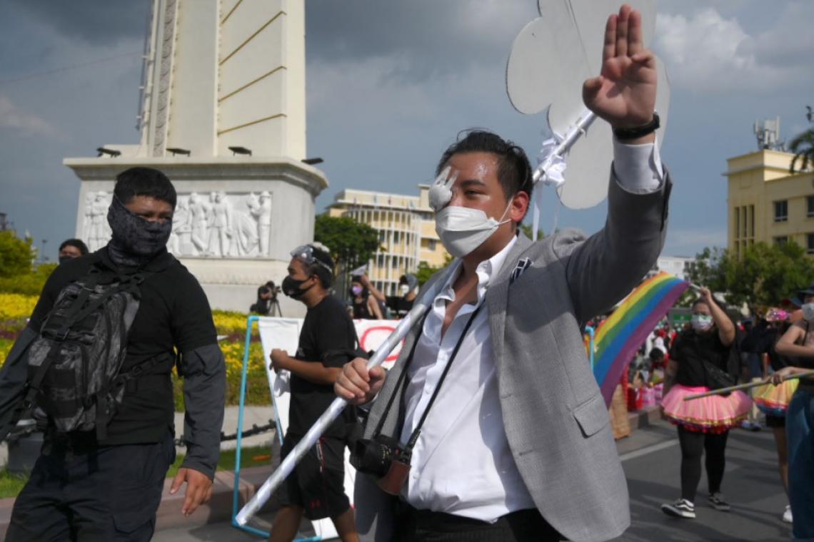‘ไฮโซลูกนัท’ ลั่นม็อบนี้ต้องมาเพื่อภราดรภาพของประชาชน ซัดคนบอกบอดไม่จริงล้างมือให้สะอาดแล้วมาแหวกตาดู