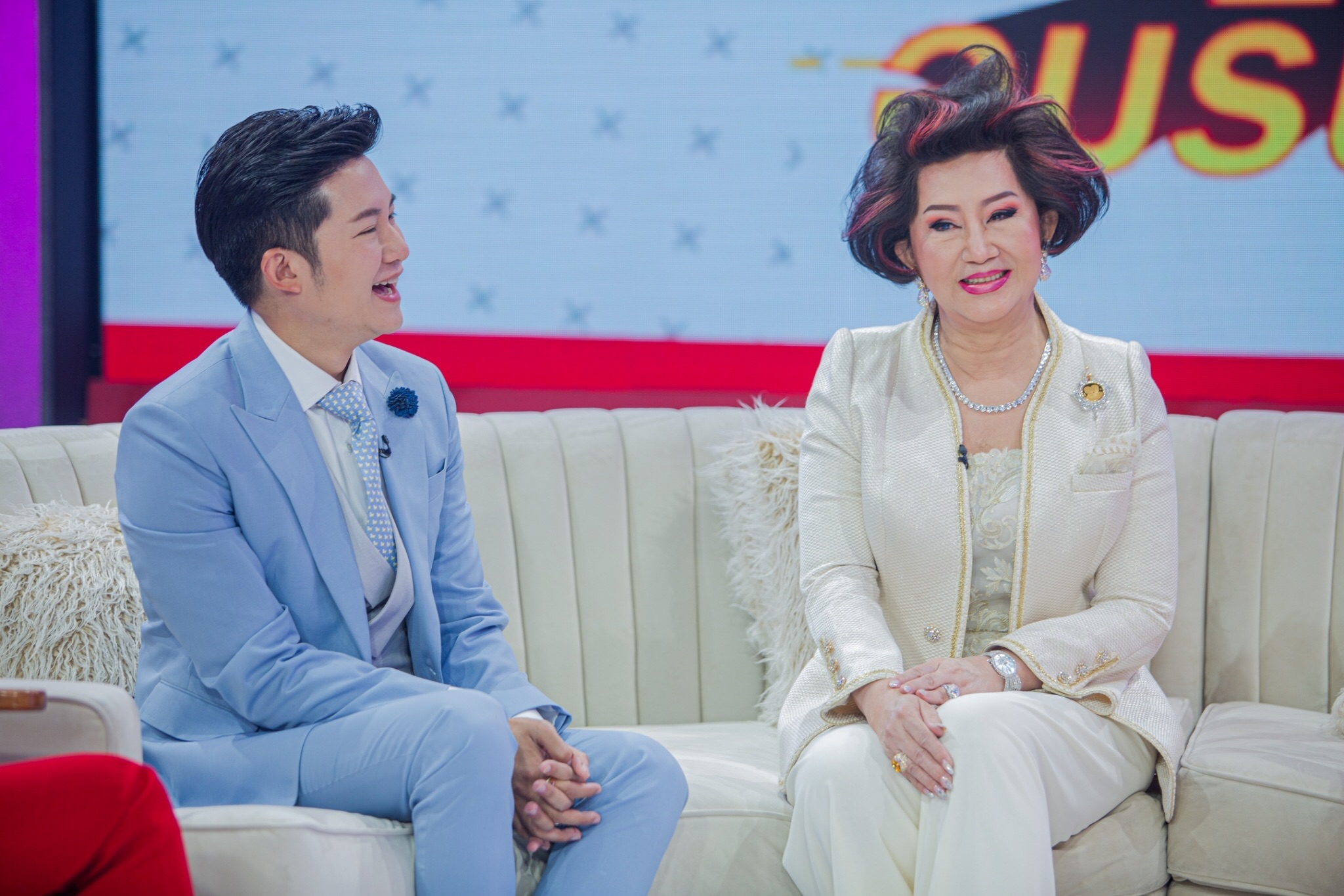  'อั๋น ภูวนาท - เอิ๊ก พรหมพร' ควงคุณแม่เผยวีรกรรมสุดแสบพร้อมวินาทีสุดซึ้ง !!