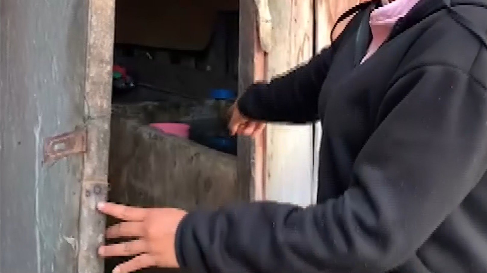 อำเภอนางรองรุดตรวจสอบช่วยเหลือเยาวชน​ วัย 15 ถูกลุงเขยข่มขืน​ นาน 3 ปี​ จนตั้งท้อง​ กลัวความผิดเผ่นหนี 