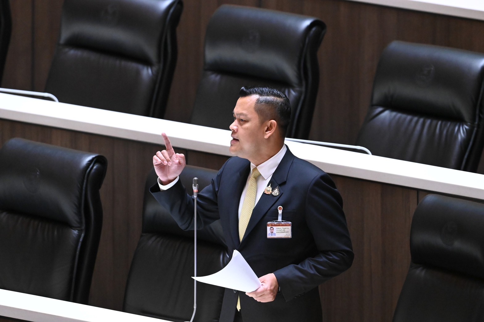 “ธนกร” เชื่อการเมืองหลัง 22 พ.ย.ประเทศต้องเดินหน้าต่อ  "ศาลรธน." ยึดตามหลักกฎหมายทุกคดี  ขออย่าคาดเดาล่วงหน้า