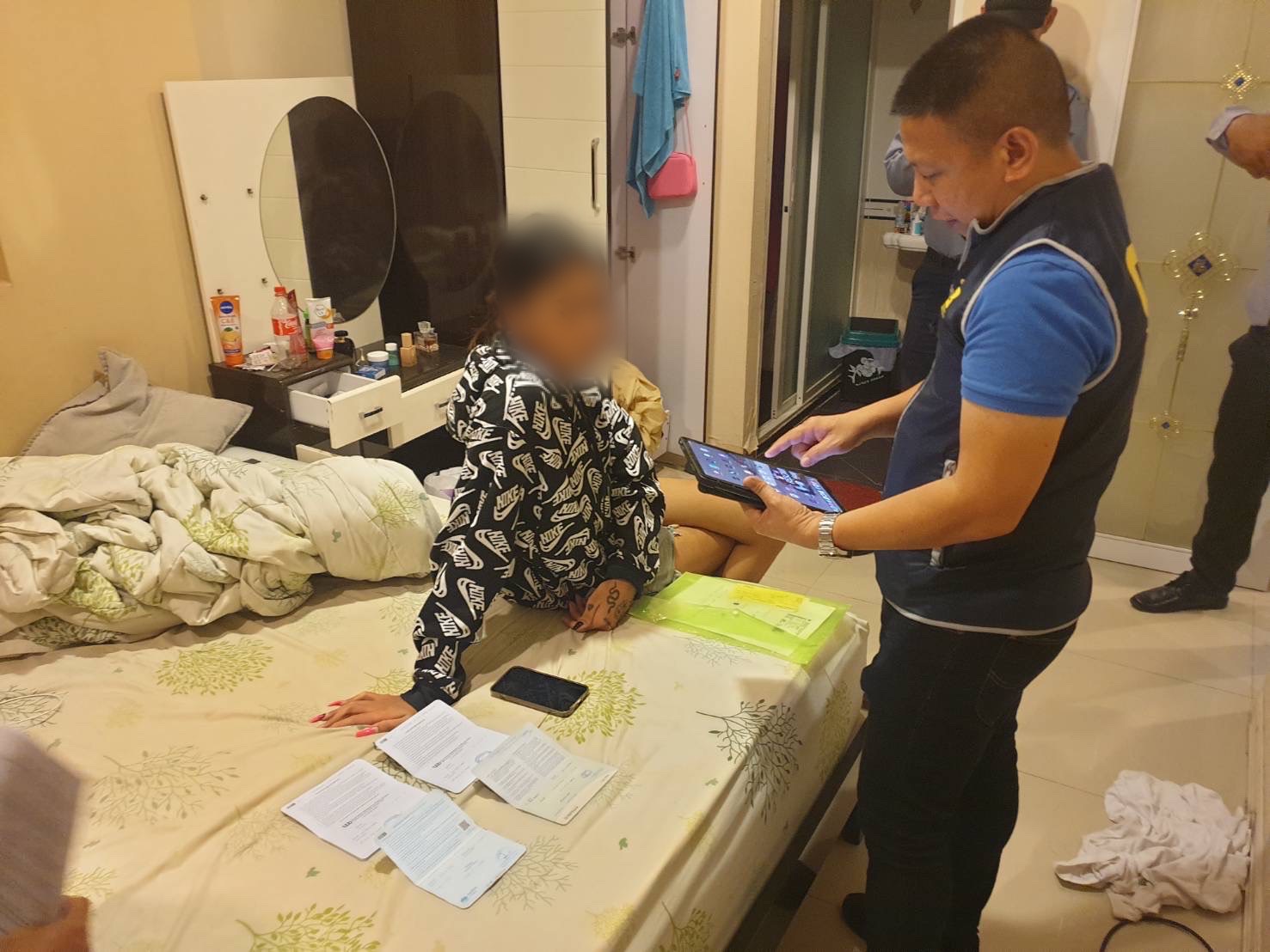 ตำรวจสอบสวนกลาง รวบผู้ต้องหาแสบ หลอกขายบัตรคอนเสิร์ตนักร้องแดนโสมทิพย์ 