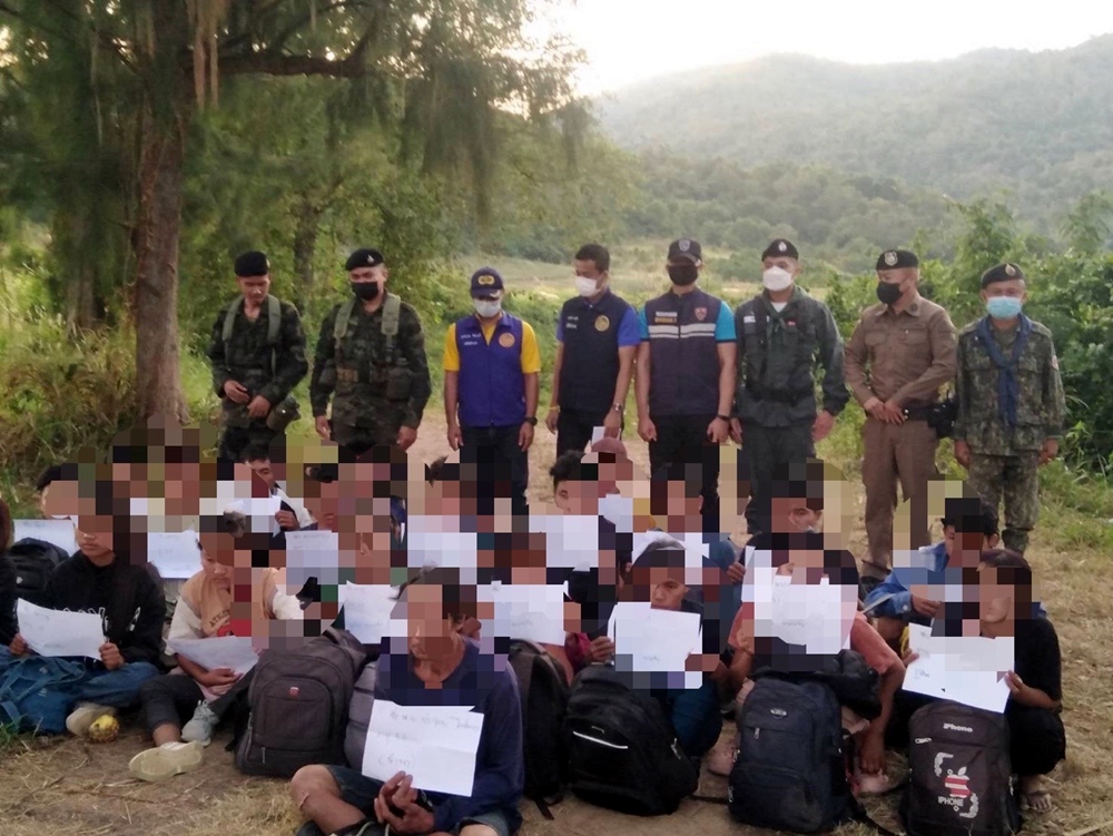 ตม.ประจวบคีรีขันธ์ ลุยกวาดล้างต่างด้าวแอบเข้าเมืองผิดกฎหมาย 