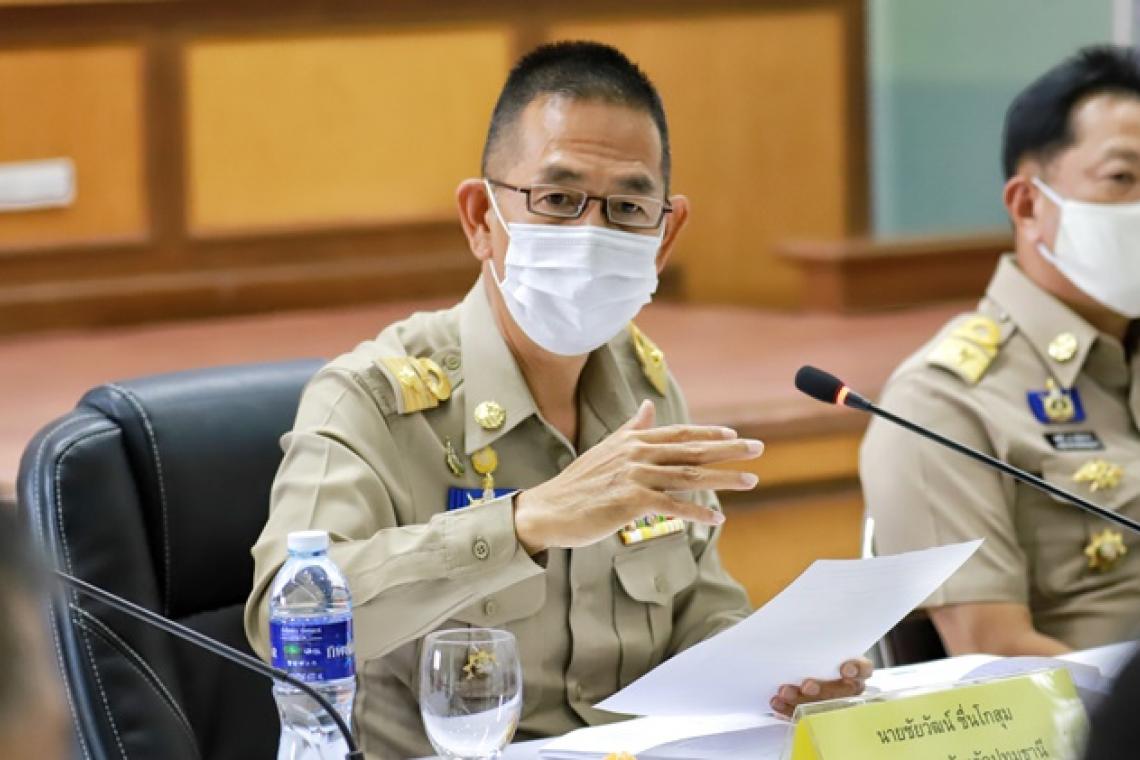 ผู้ว่าฯปทุม ควักเงินสั่งซื้อผ้าอนามัย-ผ้าอ้อมผู้ใหญ่แจกผู้ป่วยในรพ.สนาม