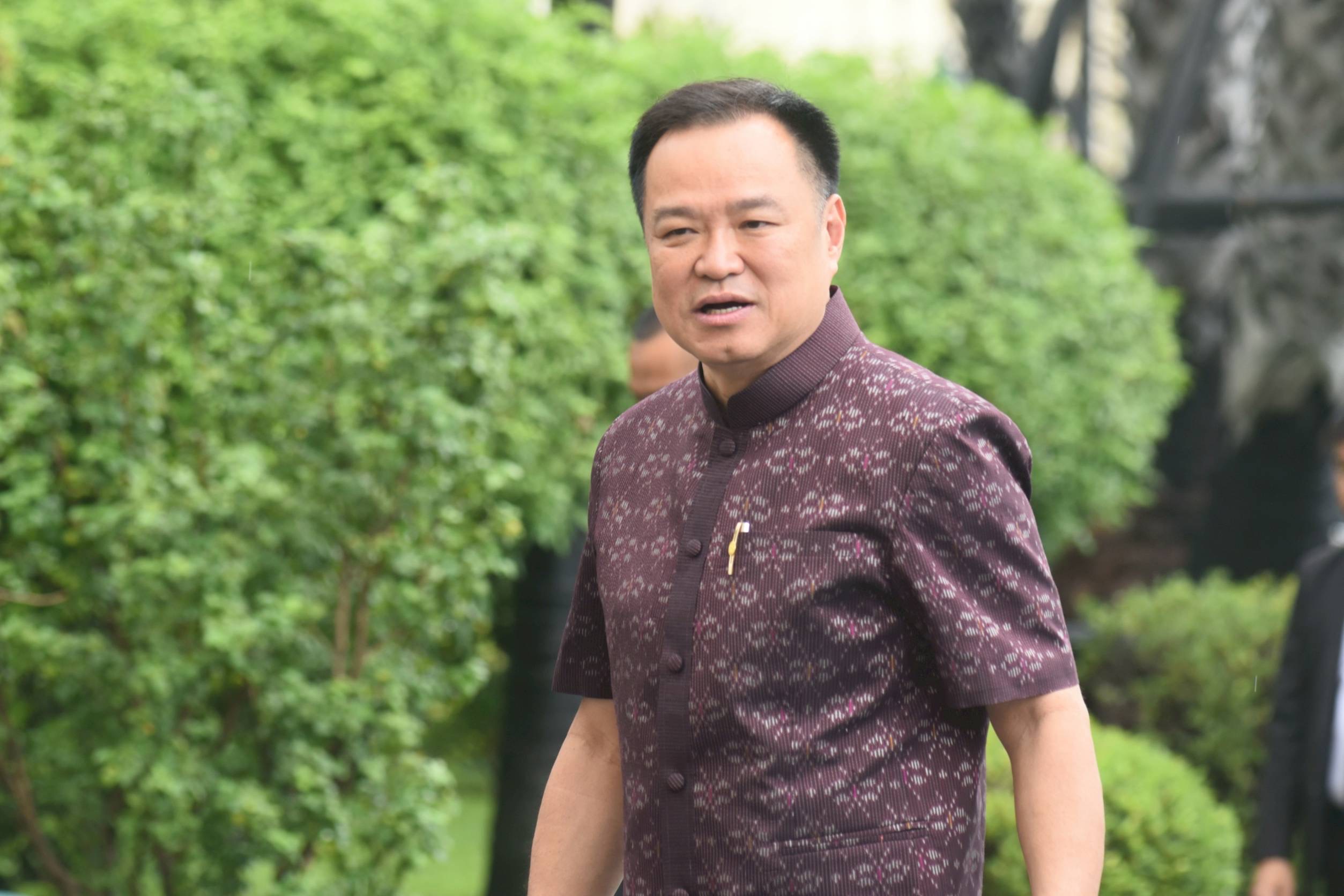 “อนุทิน” ยัน แพ็คกับทุกพรรค เชื่อ กล้าธรรม ไม่คานอำนาจ ชี้ คดี “ทักษิณ” ไม่สะเทือนรบ. มั่นใจ นายกฯ อยู่ครบเทอม