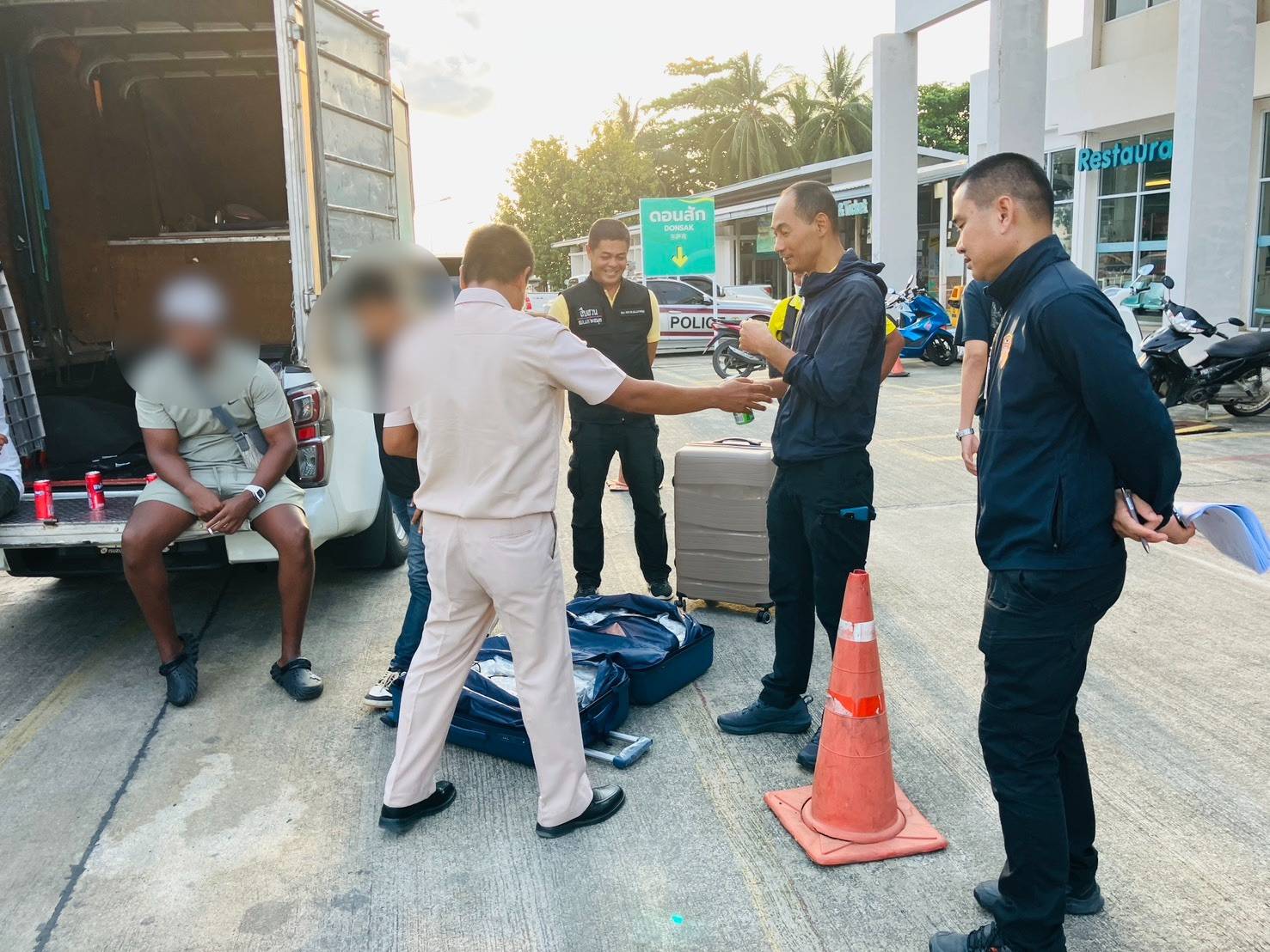 "บิ๊กปู"เอาจริงสั่งรวบเครือข่ายระดับผู้จัดการขบวนการขนกัญชาข้ามชาติ ยึดกัญชากว่า 165 กก. รับสารภาพเตรียมขนส่งต่อไปประเทศอังกฤษ