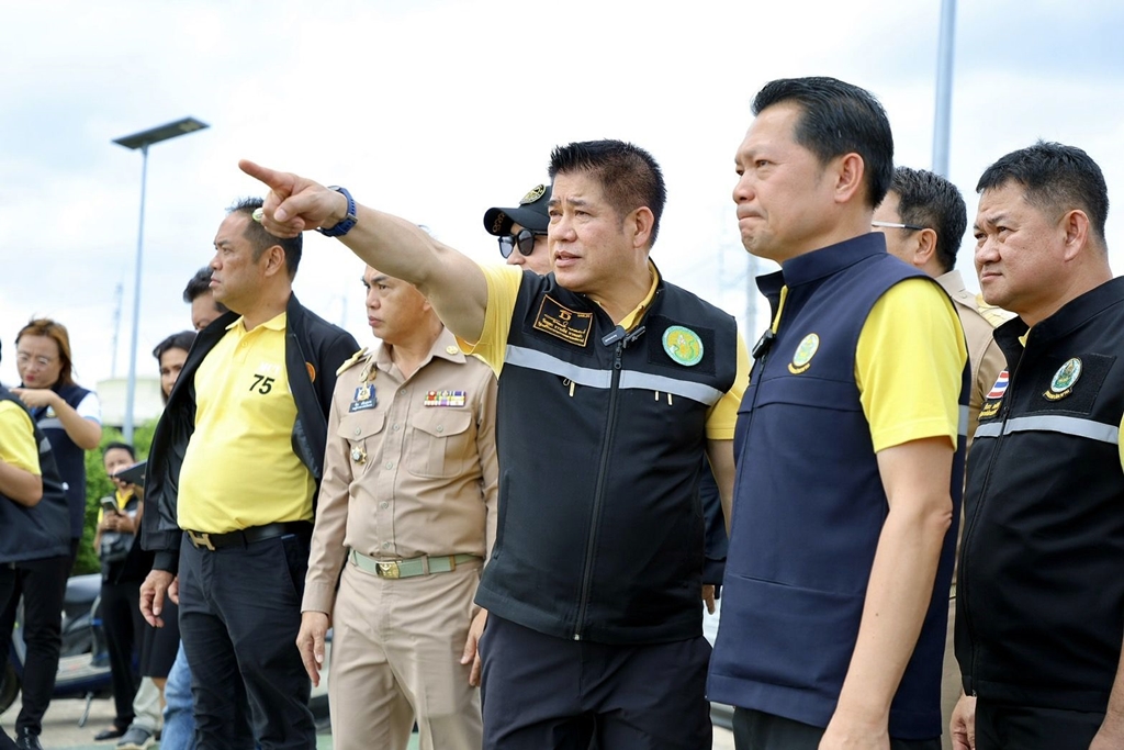 "รมว.ธรรมนัส" สั่งกรมชลฯ ระดมเครื่องจักร-จนท. พร้อมเข้าช่วยชาวตราดได้ตลอดเวลา