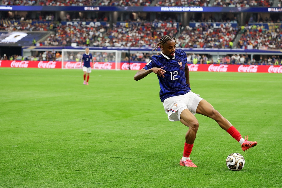 "ลิเวอร์พูล" เปิดโต๊ะเจรจา PSG ล่าตัว "แบรดลีย์ บาร์โคล่า" เติมเกมริมเส้น อุปสรรคเดียวคือค่าตัว
